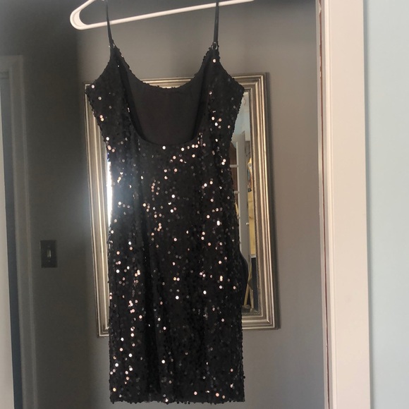 Black Sequin Dress. Size: M - Picture 2 of 2